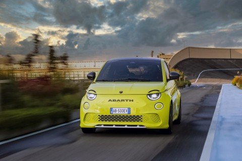 More Abarth than EVer : Abarth devient électrique et plus mondiale